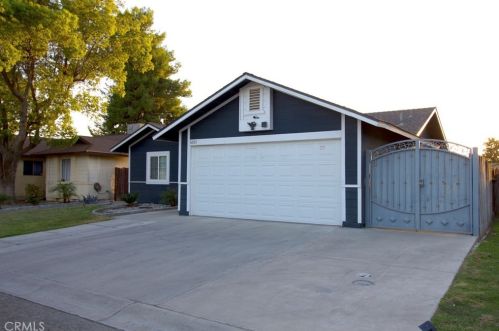 6001 Stone Bridge Ln, Bakersfield CA  93313-3386 exterior