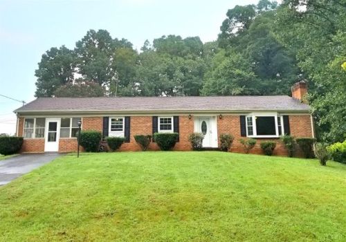 117 Lake Dr, Lynchburg, VA 24502-6662