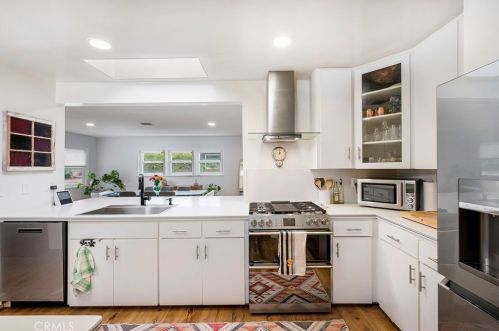 2647 Petaluma Ave, Long Beach CA  90815-1610 exterior