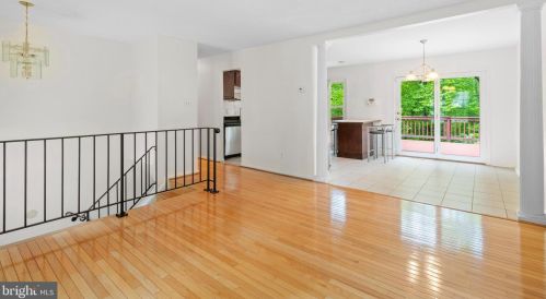 7700 Newington Forest Ave, Springfield VA  22153-2232 exterior