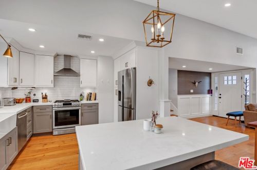 29390 Quail Run Dr, Calabasas CA  91301-1565 exterior