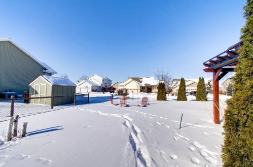 2410 Brogan Dr, Waterford MN  55057-3270 exterior