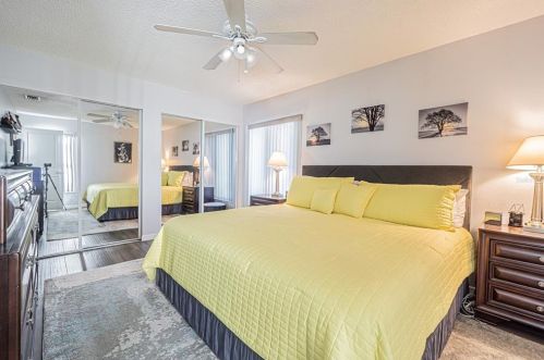3832 90th Ter, Pinellas Park FL  33782-5942 exterior