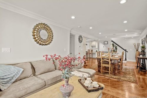 26 Bonheur Rd, Bridgeport CT  06611-3404 exterior