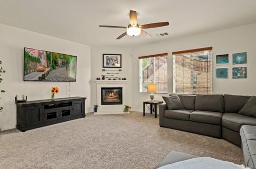36238 Trail Creek Cir, Wildomar CA  92595-7554 exterior