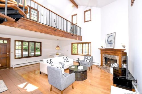 239 Rocks Rd, Norwalk CT  06851-1117 exterior