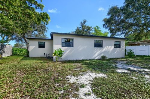 1646 3rd Ave, Delray Beach FL  33444-4117 exterior