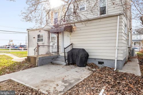 1005 Yates Ave, Boothwyn PA  19061-4636 exterior