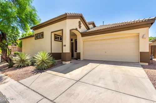 2254 Bernard, Mesa, AZ 85209-2425