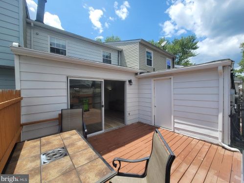 3718 Tavern Way, Triangle VA  22172-1035 exterior
