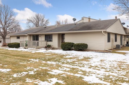 5244 149th St, Saint Paul, MN 55124-6926