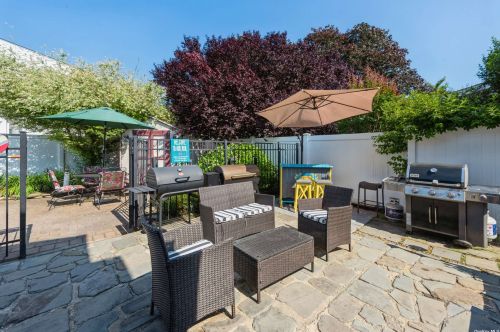 3766 Hudson Ave, Seaford NY  11783-2319 exterior