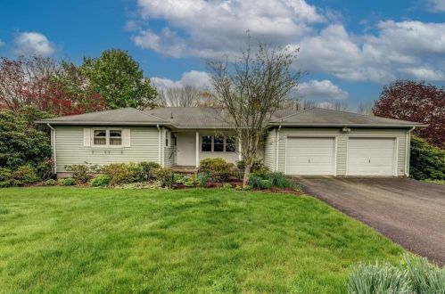 67 Hillcrest Hts, Exeter, CT 06249-1413