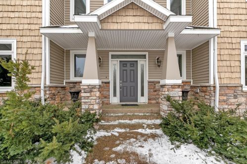 3297 15th St, Willmar, MN 56201-9670