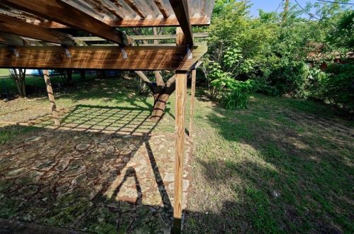 7608 Eastcrest Dr, Austin TX  78752-1410 exterior