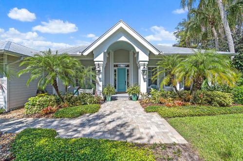 5570 Coral Tree Ln, Palm City, FL 34990-8534