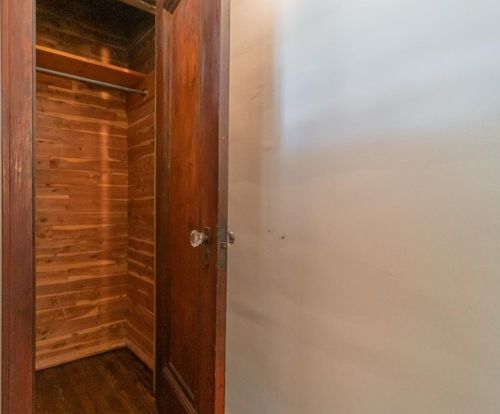 140 Elmwood Pl, Crown Point IN  46307-4324 exterior