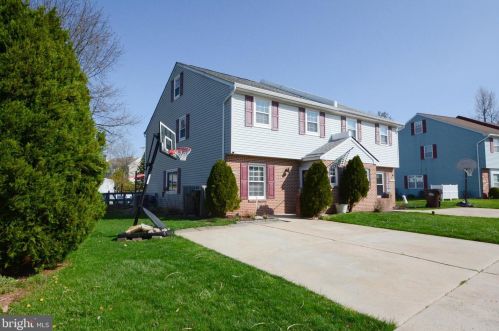 2089 Fort Bevon Rd, Harleysville, PA 19438-3309