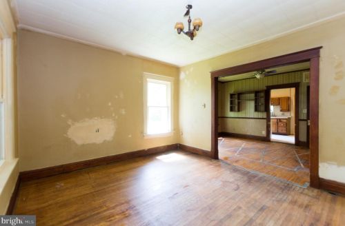 446 Main St, Lansdale PA  19446-2811 exterior