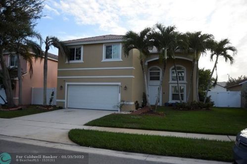 18940 10th St, Hollywood, FL 33029-2927