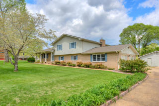 1751 Crabtree Rd, Hixson, TN 37343-1433