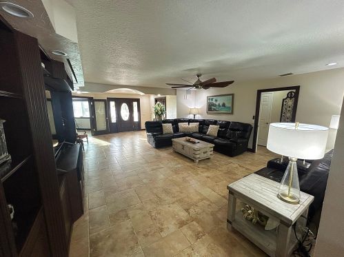 3 Cedar St, Daytona Beach FL  32127-6416 exterior