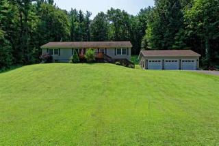 1022 Tamarac Rd, Troy NY  12180-9238 exterior