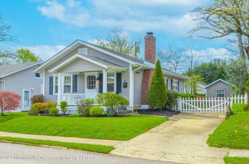 16 Wardell Pl, Tinton Falls, NJ 07712-4856