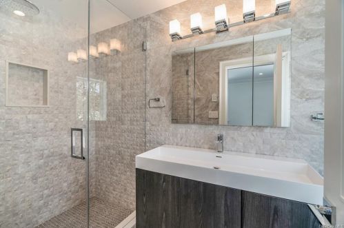 19 Rugby Rd, New Rochelle NY  10804-3924 exterior