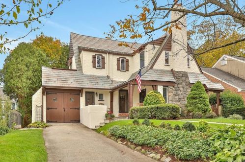 158 Albemarle Rd, White Plains, NY 10605-3304