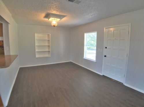 1113 Quinlan Pkwy, Quinlan, TX 75474-8644