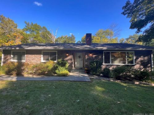 701 Stillwater Rd, Stamford, CT 06902-1726