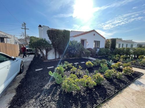 1308 Carlton Dr, Glendale, CA 91205-1421