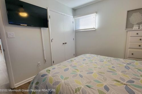 114 Westmont Ave, Lavallette NJ 08735-2042 exterior