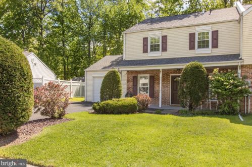 67 Flame Dr, Langhorne, PA 19047-5451