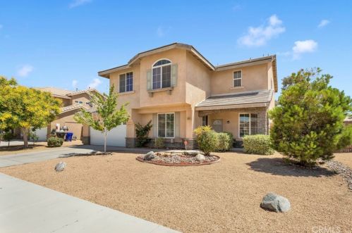 16063 Oak Ct, Victorville, CA 92395-8820