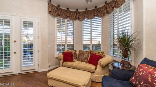 15645 7 St, Phoenix AZ 85014-4142 exterior