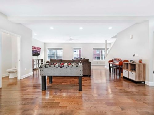 826 Spg Gdn Ave, Pittsburgh PA 15212-4232 exterior