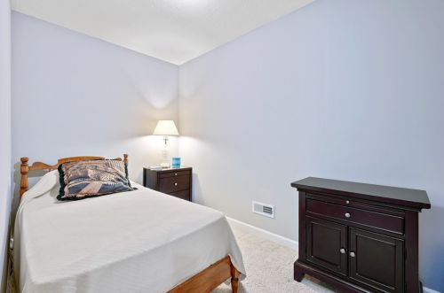 128 Craig St, Imperial PA  15126-9743 exterior