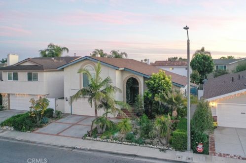 4408 Fir Ave, Seal Beach, CA 90740-2906