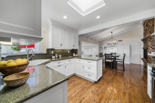 14950 Leadwell St, Van Nuys CA 91406-3030 exterior