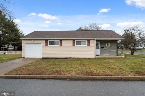 116 Broad St, Berlin Boro, NJ 08009-1438