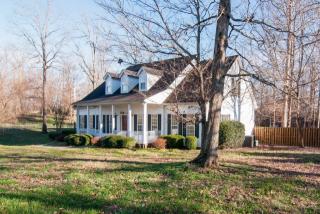 1216 Camp Ravine Rd, Burns, TN 37029-5259