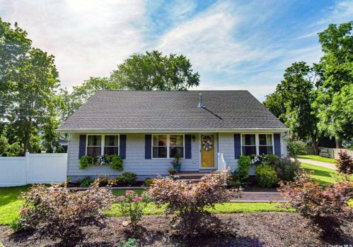 24 Parsnip Pond Rd, Lake Grove, NY 11755-2214