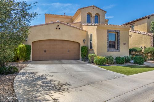 247 Carob Dr, Chandler, AZ 85286-1640