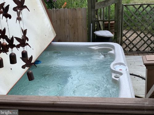 1331 Westminster Dr, Downingtown PA  19335-3652 exterior