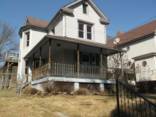 649 Front St, Lithia Springs, PA 17857-1209