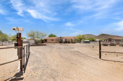 36819 15th Ave, Phoenix, AZ 85086-9506