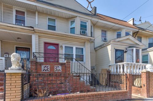 95-30 76th St, Jamaica, NY 11416-1002