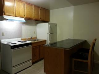 820 Lakeknoll Dr, Sunnyvale CA  94089-2556 exterior